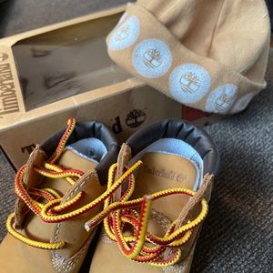 Timberland infant boot and hat set